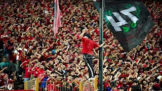 "حديث واحتفال".. لقطة مثيرة للجدل بين الشناوي وتريزيجيه قبل تنفيذ ركلة الجزاء