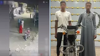 ضبط شابين اصطدما بسيدة وطفلتها أثناء الاستعراض بدراجة نارية ببني سويف