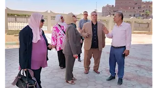 قبل الدراسة.. مدير تعليم القاهرة تتفقد مدارس حلوان وتوجه بزيادة التشجير