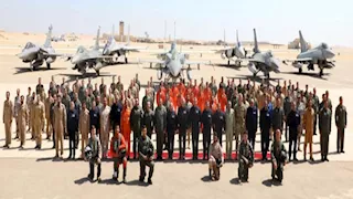 استمرار فعاليات التدريب المشترك النجم الساطع 2025 بقاعدة محمد نجيب وعدد من القواعد البحرية والجوية