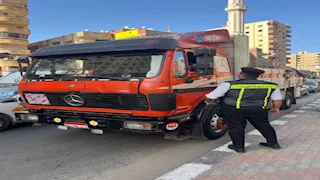 حملات مرورية مكثفة لضبط مخالفات التاكسي والسرفيس بالمنصورة (صور)
