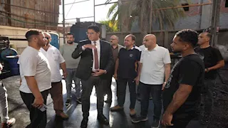 نائب محافظ الدقهلية يضبط مصنعًا مخالفًا لتدوير الزيوت المستعملة بجمصة (صور)