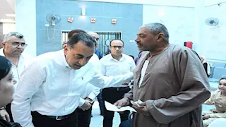 مدبولي يتفقد مركز طب الأسرة "بشمّا" والقوافل الطبية بأشمون