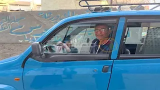 "مكيف والأجرة هي هي".. رحلة مع "التوكتوك الشيك" في شوارع الزقازيق- صور