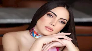 وئام مجدي بإطلالة أنيقة.. كيف نسقت إطلالتها؟