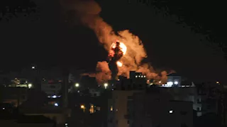  طائرات الاحتلال تٌنفذ 10 غارات جوية على مدن غزة وخان يونس ورفح