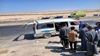 بالصور- 6 مصابين في حادث ميكروباص ببني سويف