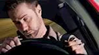 هذا ما يحدث عند الغفوة أثناء القيادة.. احذر