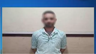 جزار يعتدي على مسن بسلاح أبيض بسبب خلافات جيرة بالقاهرة