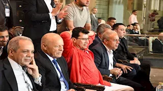 مرتديا قميص الفراعنة.. 12 صورة ترصد تفاعل أشرف صبحي مع مباراة منتخب مصر وإثيوبيا