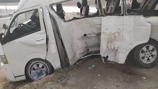 مصرع شخص وإصابة 12 آخرين في حادث انقلاب بالإسكندرية (صور)