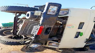 مصرع وإصابة 5 في انقلاب سيارة على الصحراوي الغربي بأسيوط