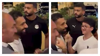 "ده أنا اللي جاي عشانك".. صلاح يحقق حلم طفل أثناء تواجده بفندق إقامة منتخب مصر (صور)