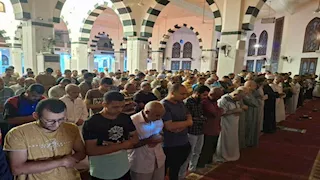 بالفيديو والصور.. صلاة الخسوف بمساجد الأوقاف في أسيوط