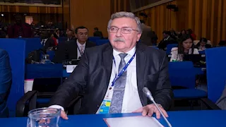 ميخائيل أوليانوف: وزير التجارة الأمريكي يتصرف كأنه ممثل قوة استعمارية