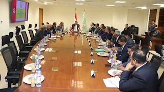 وزير الزراعة يبحث مع وفد تونسي رفيع المستوى تعزيز الاستثمارات الزراعية المشتركة