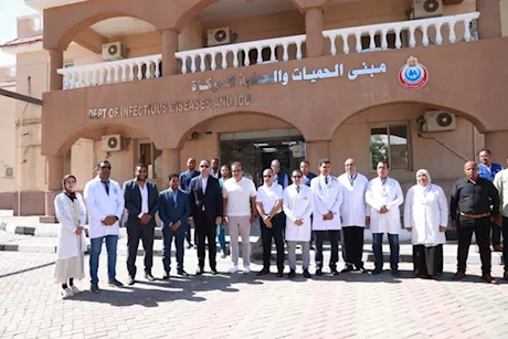 وزير الصحة يدشن 6 معدات للفرم والتعقيم بعدة محافظات