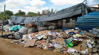 الإسماعيلية تعلن الحرب على النباشين.. إغلاق 6 أوكار ومصادرة مخلفات غير مرخصة