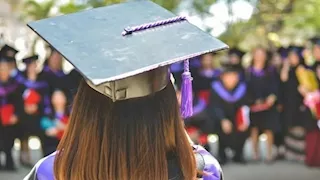 أصغر طالبة في تاريخ فرنسا تحصد "البكالوريا".. عمرها سيصدمك