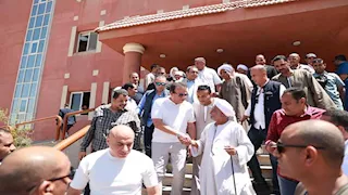 جولة ميدانية لوزير الصحة بقنا لمتابعة الخدمات والمستشفى الجديد (صور)