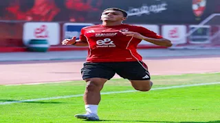 احتفال هستيري من ياسين مرعي رفقة والده بعد الفوز بالسوبر المصري (فيديو)