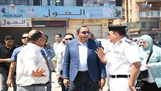 محافظ قنا يزور نجع حمادي لمتابعة النظافة ونقل الباعة للسوق الحضاري