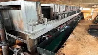 مصادرة 113 طن زيوت سيارات مستعملة في مصنع بالشرقية