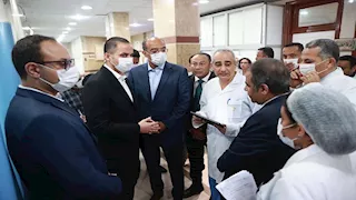 نائب وزير الصحة يتفقد مستشفى أسيوط العام والمركز الطبي بالوليدية