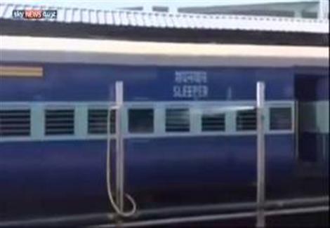 السكك الحديدية بالهند: "دش" بارد لإيقاظ النائمين بالقطارات 
