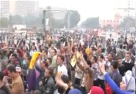 مصراوى يرصد ﻟﺤﻈﺔ ﺩﺧﻮﻝ ﺍﻧﺼﺎﺭ ﻣﺮﺳﻲ ﺍﻟﻰ ميدان التحرير