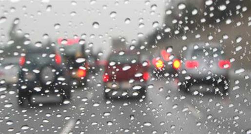 صورة 12 نصيحة لقيادة السيارة بأمان أثناء تساقط الأمطار