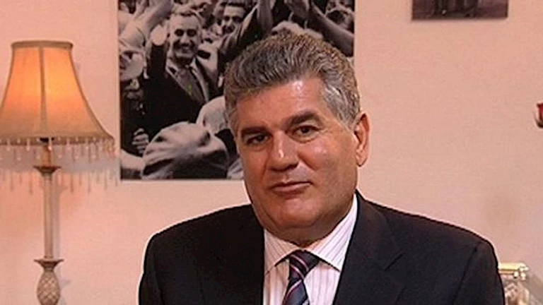 عبد الحكيم عبد الناصر                             