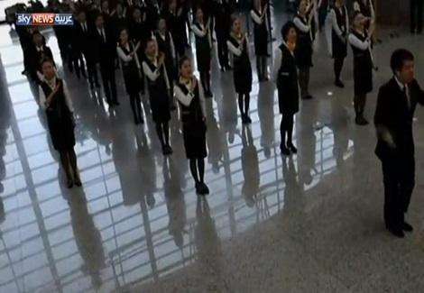 بهو مطار شنغهاي الدولى يصبح أكبر ساحة للفرق الراقصة