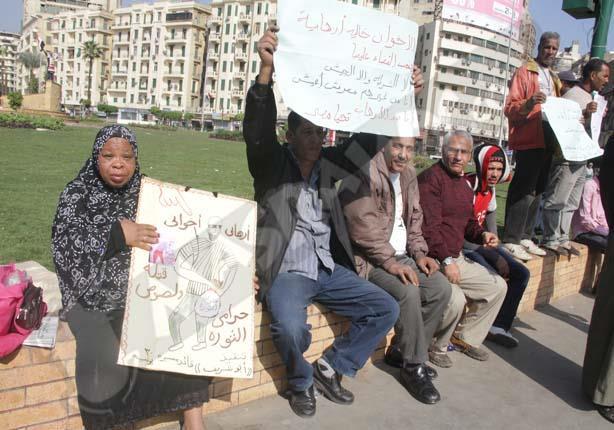 مواطنون يتظاهرون بالتحرير اعتراضا على دعوات الإخوان