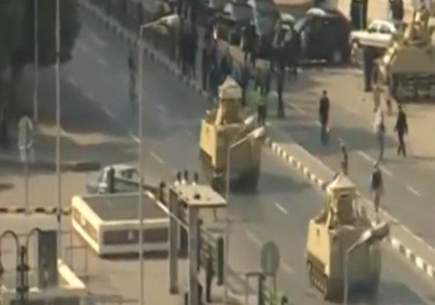 اغلاق مداخل ومخارج ميدان التحرير بالدبابات والمدرعات