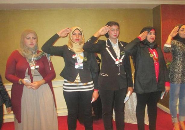 مؤسسة حملة مجندة مصرية هاحمي جوزي وعيالي من خلال التطوع في الجيش