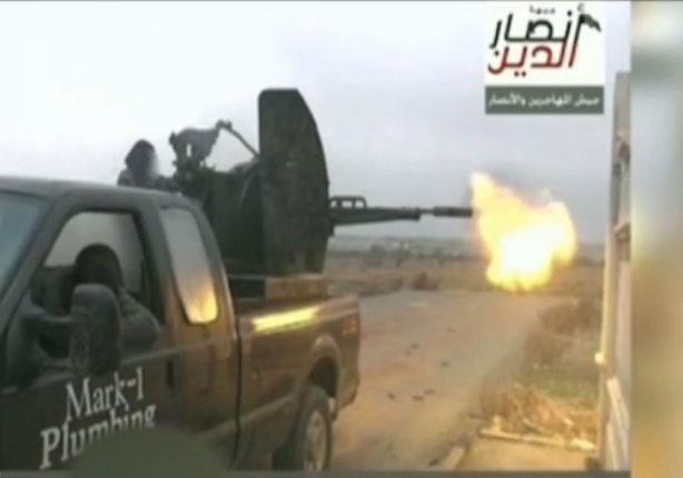 بالفيديو .. سيارة بيعت في مزاد بأمريكا يستخدمها "الإرهابيون" في الخطوط الأمامية بسوريا