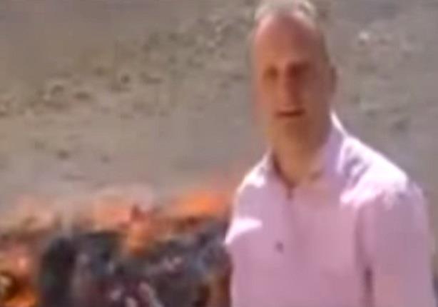 مراسل ''بي بي سي'' يغيب عن الوعي أثناء تصوير تقريرا عن حرق "الحشيش"