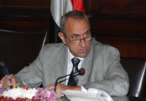 أبو حديد: الإنتهاء من توزيع الأسمدة اللازمة لزراعة