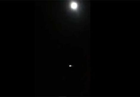 فيديو لحظة سقوط القمر الصناعي الروسي فوق مدينة حائل السعودية