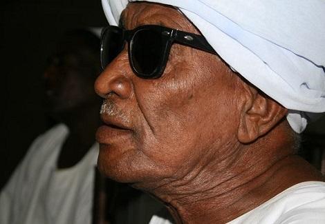 وفاة الفنان الشعبي السوداني مبارك بركات بعد صراع مع المرض
