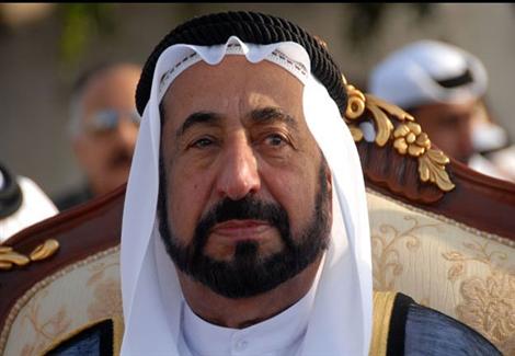 حاكم الشارقة يهدي المجمع العلمي 4 آلاف كتاب حاكم الشارقة يهدي المجمع العلمي 4 آلاف كتاب