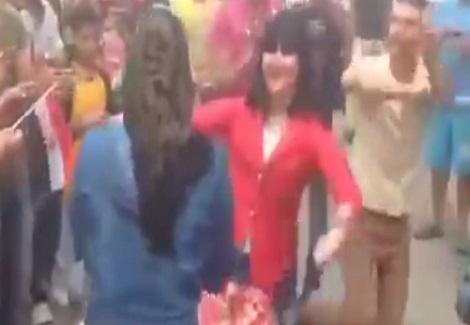 بنات بحري يتحدين ''صافيناز'' في الرقص على ''بشرة خير''