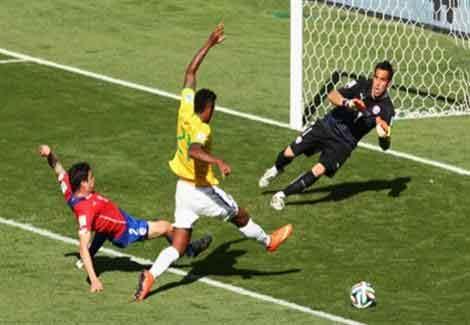 ضربات الترجيح تؤهل البرازيل لربع نهائي المونديال على حساب تشيلي