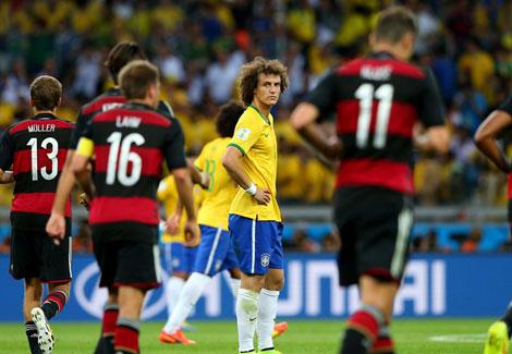 تقارير.. منافس الأهلي المحتمل في المونديال يقترب من ضم لويز لاعب أرسنال السابق تقارير.. منافس الأهلي المحتمل في المونديال يقترب من ضم لويز لاعب أرسنال السابق