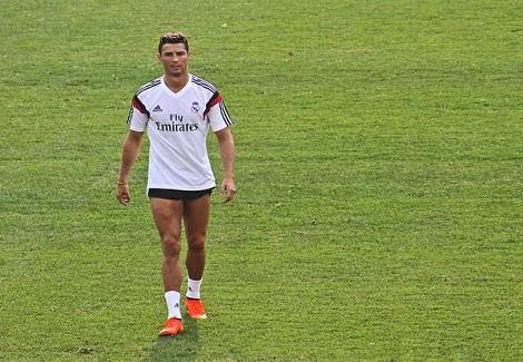 رونالدو يبهر زملائه بلياقته في تدريبات ريال مدريد
