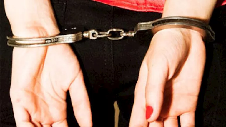 بقصد التعاطي.. القبض على سيدة بحوزتها مخدر الشابو بقنا بقصد التعاطي.. القبض على سيدة بحوزتها مخدر الشابو بقنا