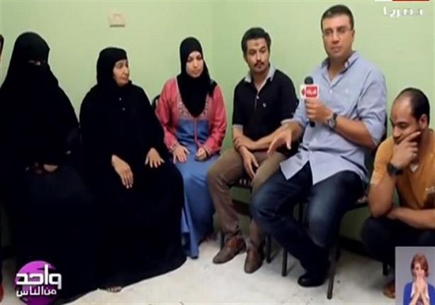 شاهد كيف يتم طرد الجن الذي يشعل المنازل في حضور الإعلامي عمرو الليثي 