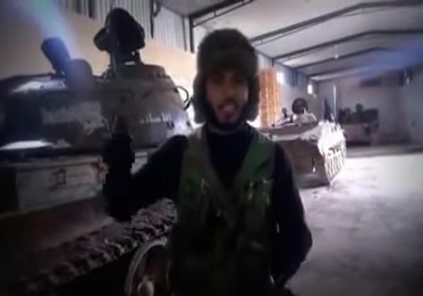 فيديو متداول لـ"شاب مصرى" يحارب بصفوف "داعش"