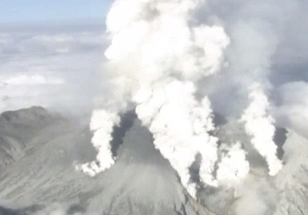 انفجار بركان جبل أونتاك في اليابان بعد 25 عاما من السكون